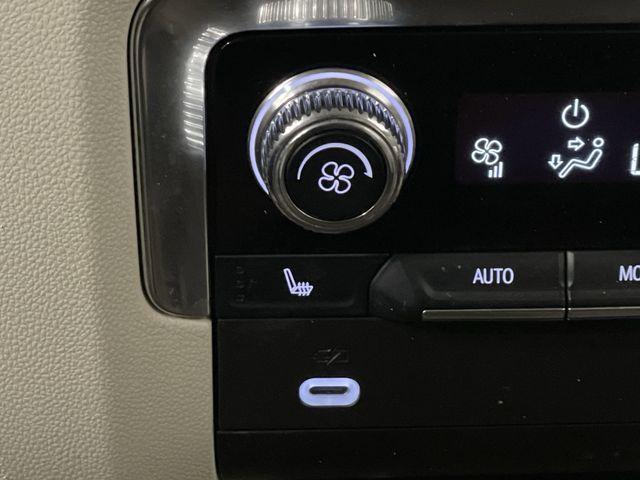Photo of 2023 White Frost Tri-Coat GMC Yukon XL