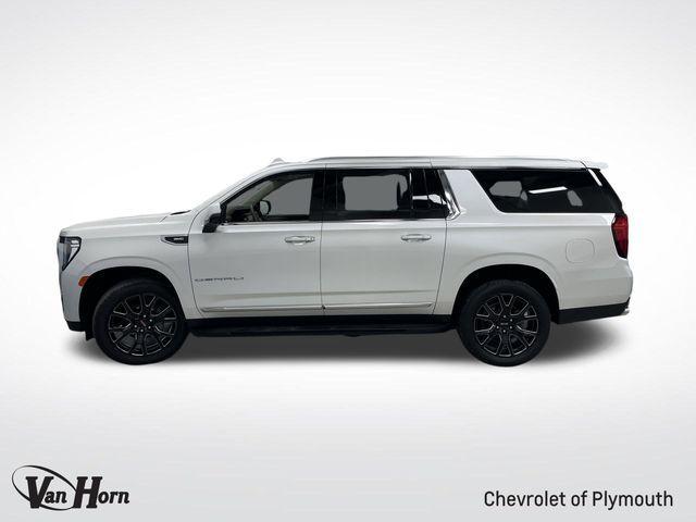 Photo of 2023 White Frost Tri-Coat GMC Yukon XL