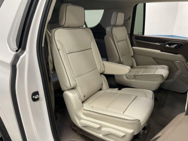 Photo of 2023 White Frost Tri-Coat GMC Yukon XL