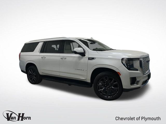 Photo of 2023 White Frost Tri-Coat GMC Yukon XL