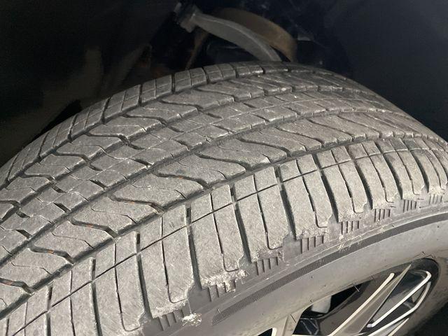 Photo of 2023 White Frost Tri-Coat GMC Yukon XL