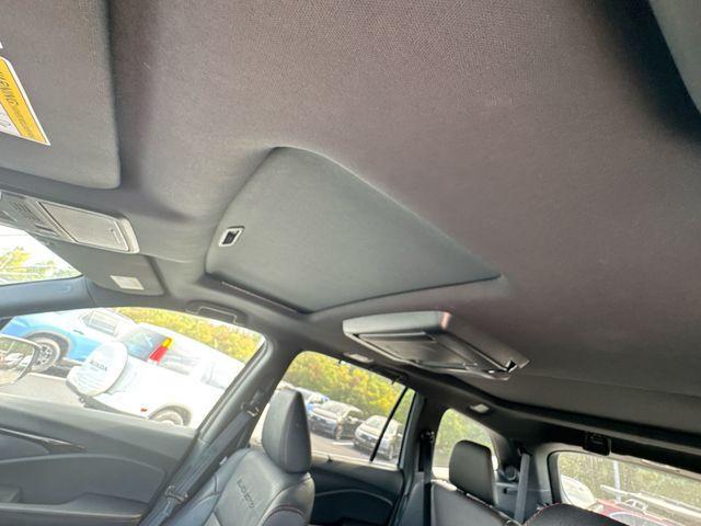 Photo of 2022 Sonic Gray Pearl Honda Pilot