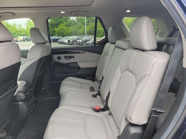 Photo of 2023 Obsidian Blue Pearl Honda Pilot