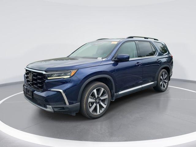 Photo of 2023 Obsidian Blue Pearl Honda Pilot