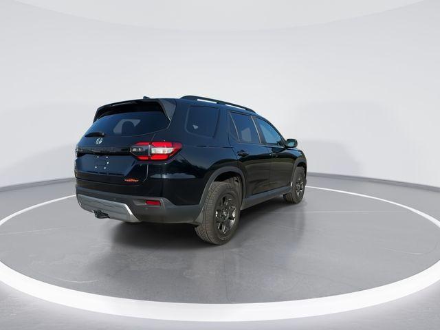 Photo of 2024 Crystal Black Pearl Honda Pilot