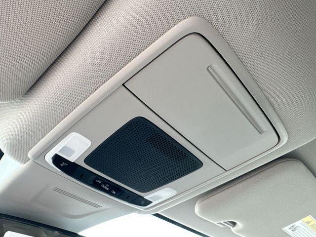 Photo of 2026 Platinum White Pearl Honda CR-V