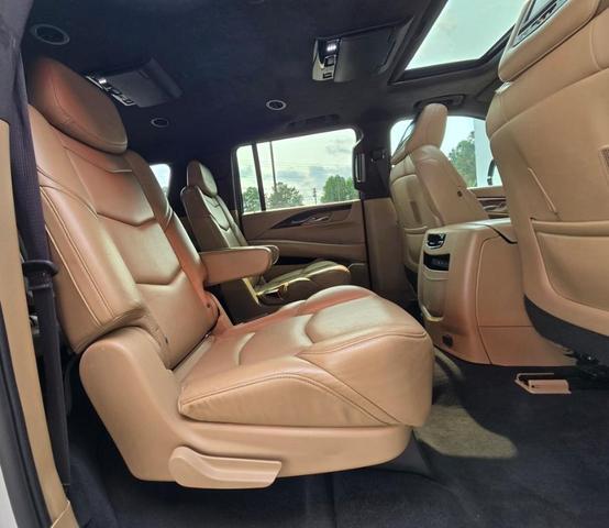 Photo of 2019 Crystal White Tri-Coat Cadillac Escalade ESV