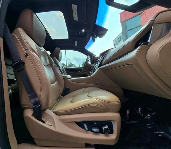 Photo of 2019 Crystal White Tri-Coat Cadillac Escalade ESV