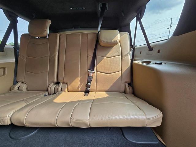 Photo of 2019 Crystal White Tri-Coat Cadillac Escalade ESV