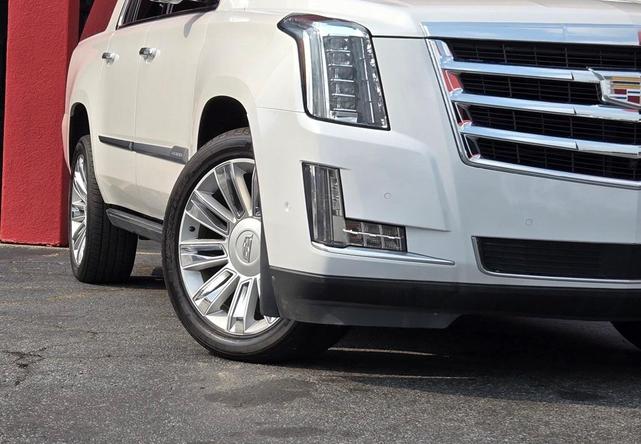 Photo of 2019 Crystal White Tri-Coat Cadillac Escalade ESV