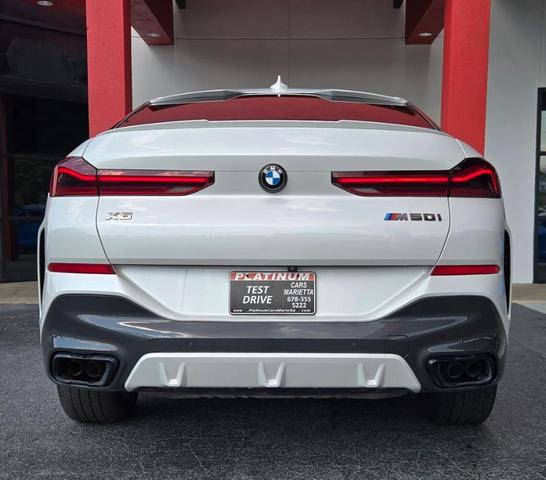 Photo of 2020 Mineral White Metallic BMW X6