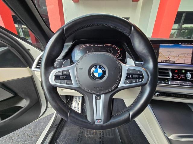 Photo of 2020 Mineral White Metallic BMW X6