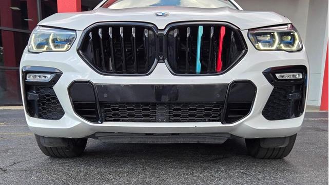 Photo of 2020 Mineral White Metallic BMW X6