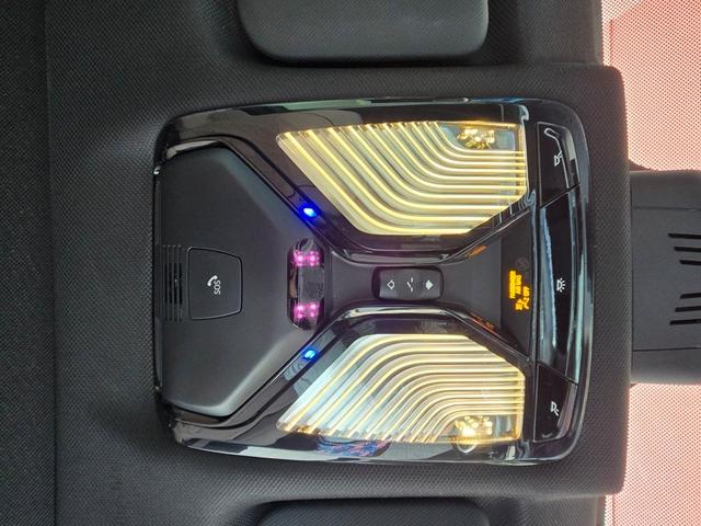 Photo of 2020 Mineral White Metallic BMW X6