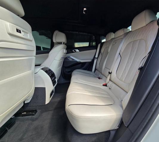 Photo of 2020 Mineral White Metallic BMW X6