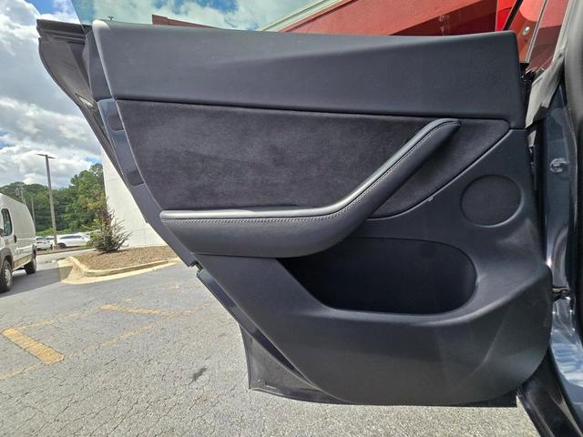 Photo of 2021 Midnight Silver Metallic Tesla Model Y