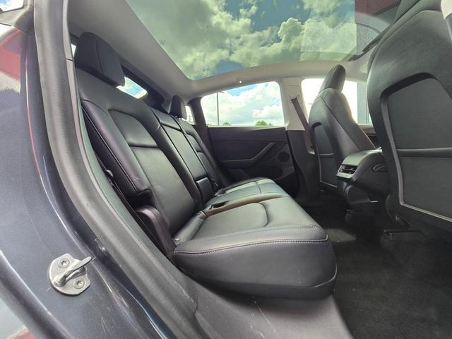 Photo of 2021 Midnight Silver Metallic Tesla Model Y
