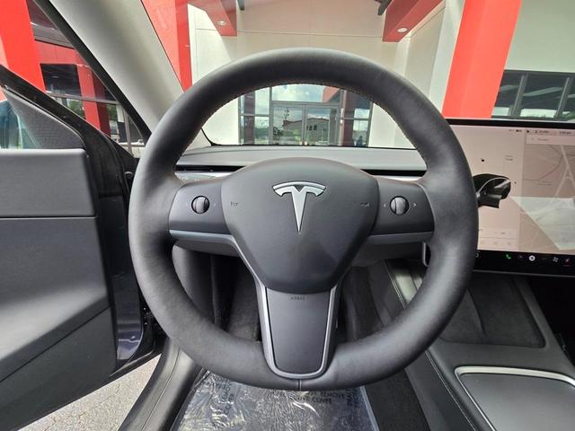 Photo of 2021 Midnight Silver Metallic Tesla Model Y