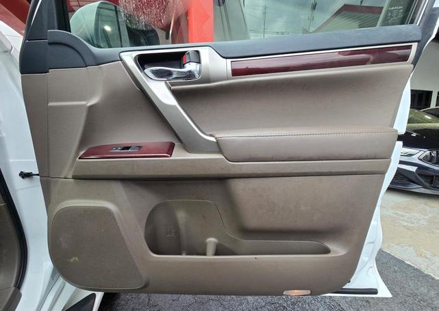 Photo of 2019 Starfire Pearl Lexus GX 460