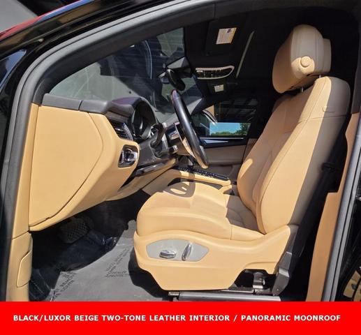 Photo of 2018 Black Porsche Macan