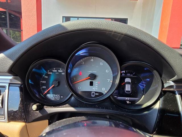 Photo of 2018 Black Porsche Macan