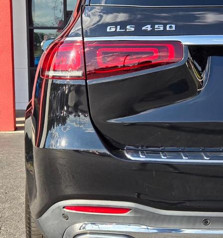 Photo of 2022 Black Mercedes-Benz GLS 450