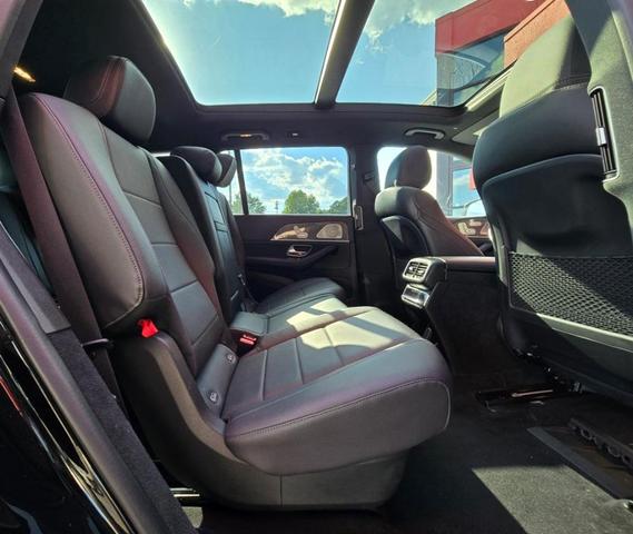 Photo of 2022 Black Mercedes-Benz GLS 450