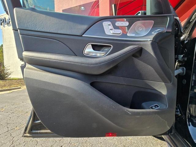 Photo of 2022 Black Mercedes-Benz GLS 450