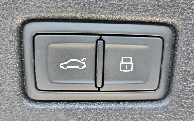 Photo of 2023 Ibis White Audi A5