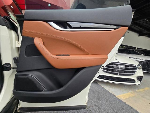 Photo of 2022 Bianco Maserati Levante