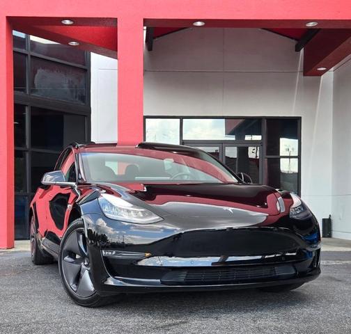 Photo of 2019 Black Tesla Model 3