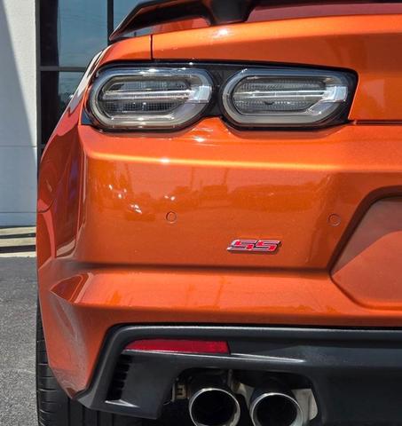 Photo of 2022 Vivid Orange Metallic Chevrolet Camaro