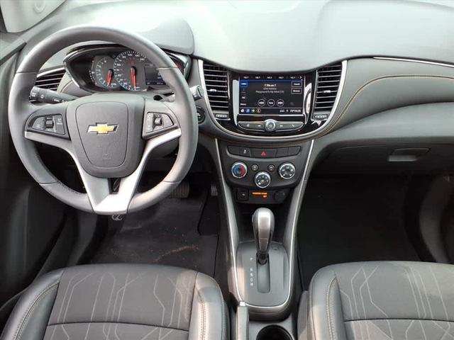 Photo of 2020 Summit White Chevrolet Trax