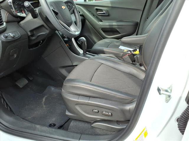 Photo of 2020 Summit White Chevrolet Trax