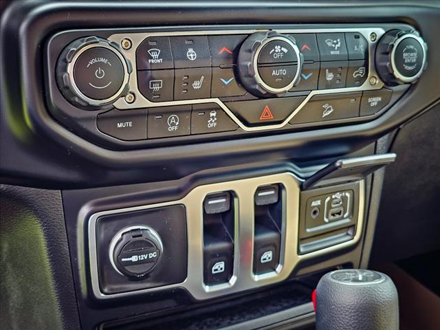 Photo of 2020 Black Clearcoat Jeep Wrangler