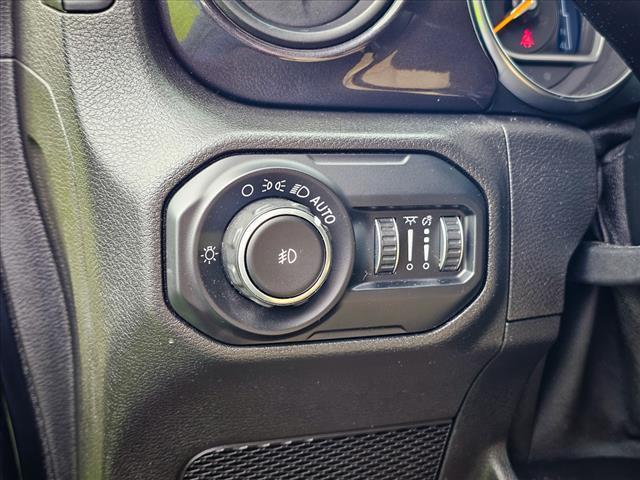 Photo of 2020 Black Clearcoat Jeep Wrangler