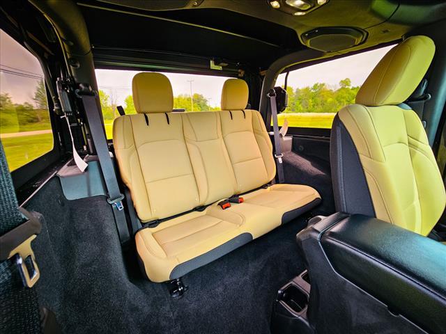 Photo of 2020 Black Clearcoat Jeep Wrangler