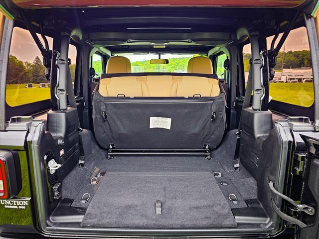 Photo of 2020 Black Clearcoat Jeep Wrangler