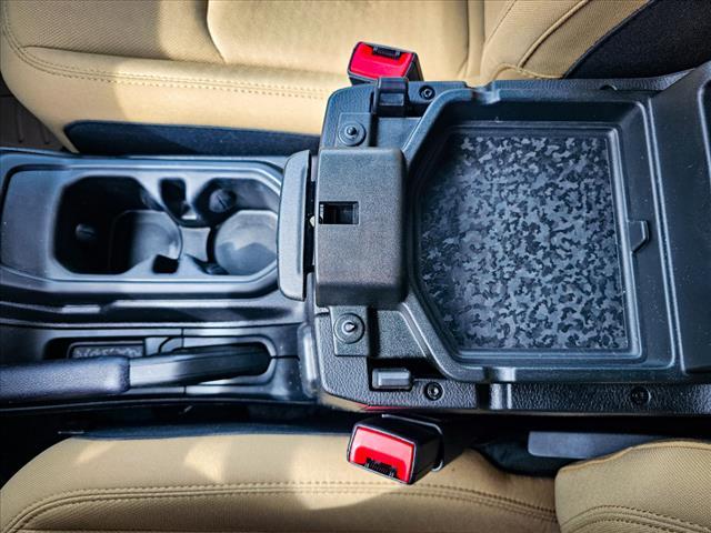 Photo of 2020 Black Clearcoat Jeep Wrangler