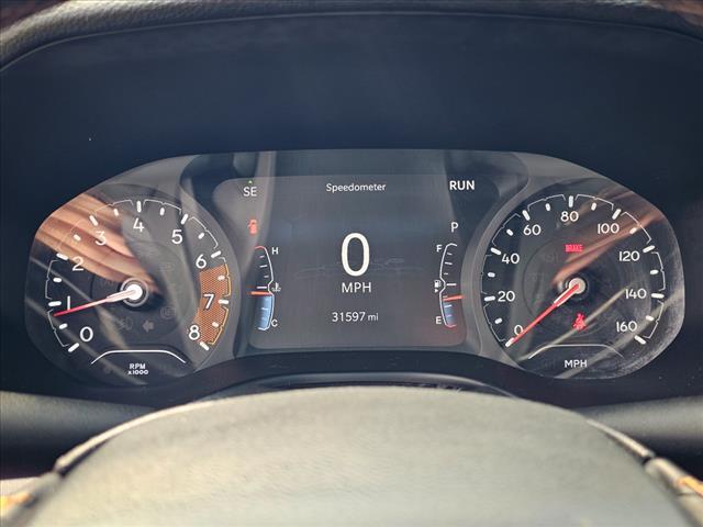 Photo of 2022 Diamond Black Crystal Pearlcoat Jeep Compass