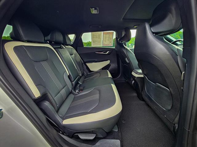 Photo of 2023 Snow White Pearl Kia EV6