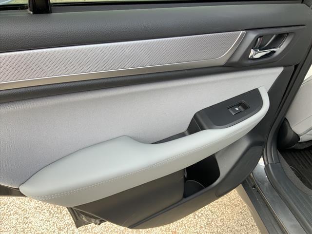 Photo of 2018 Gray Subaru Outback