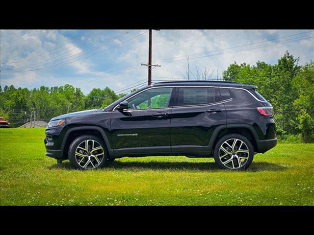Photo of 2025 Diamond Black Crystal P/C Jeep Compass