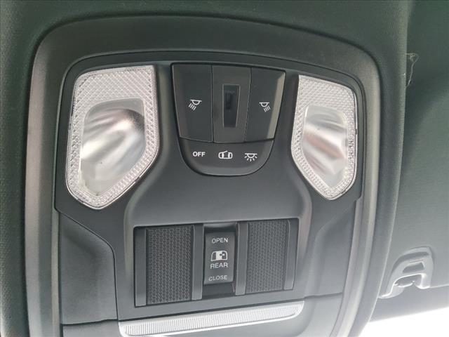 Photo of 2020 Diamond Black Crystal Pearlcoat RAM 1500