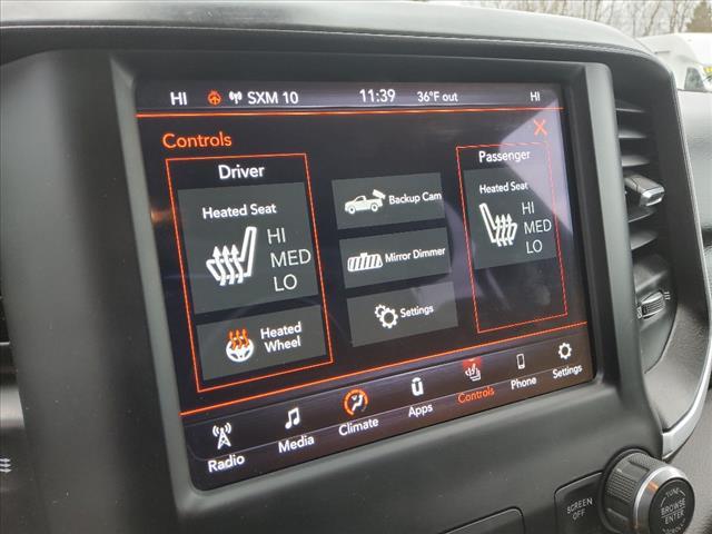 Photo of 2020 Diamond Black Crystal Pearlcoat RAM 1500