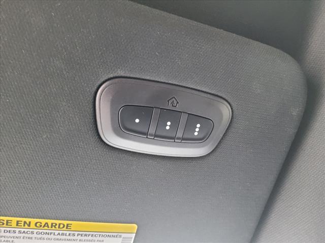 Photo of 2020 Diamond Black Crystal Pearlcoat RAM 1500