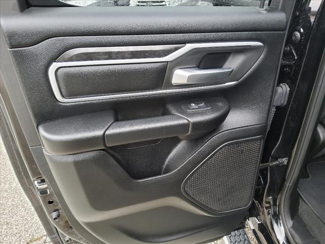 Photo of 2020 Diamond Black Crystal Pearlcoat RAM 1500