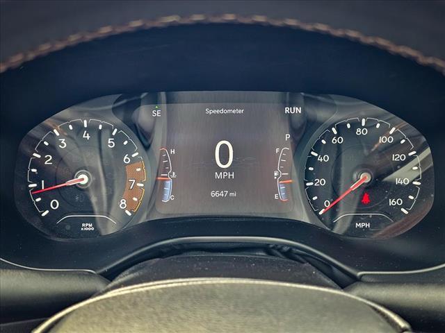 Photo of 2022 Redline Pearlcoat Jeep Compass