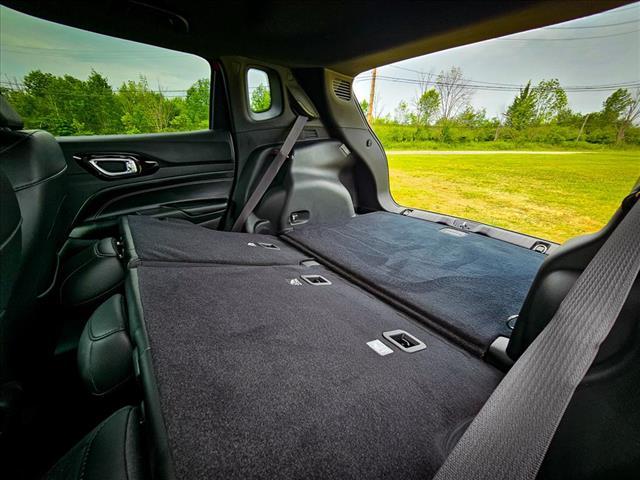 Photo of 2022 Redline Pearlcoat Jeep Compass