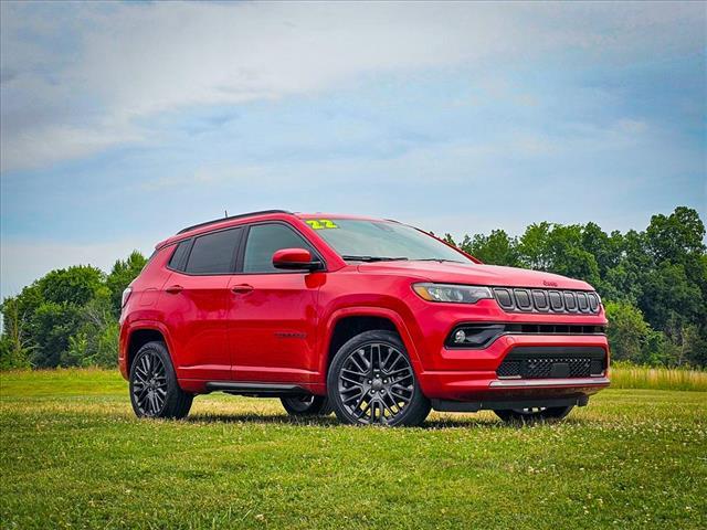 Photo of 2022 Redline Pearlcoat Jeep Compass